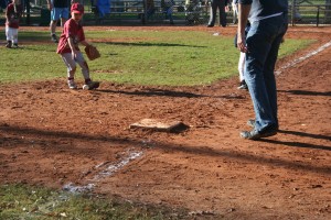  Line drive, right past Johnson at 3rd!